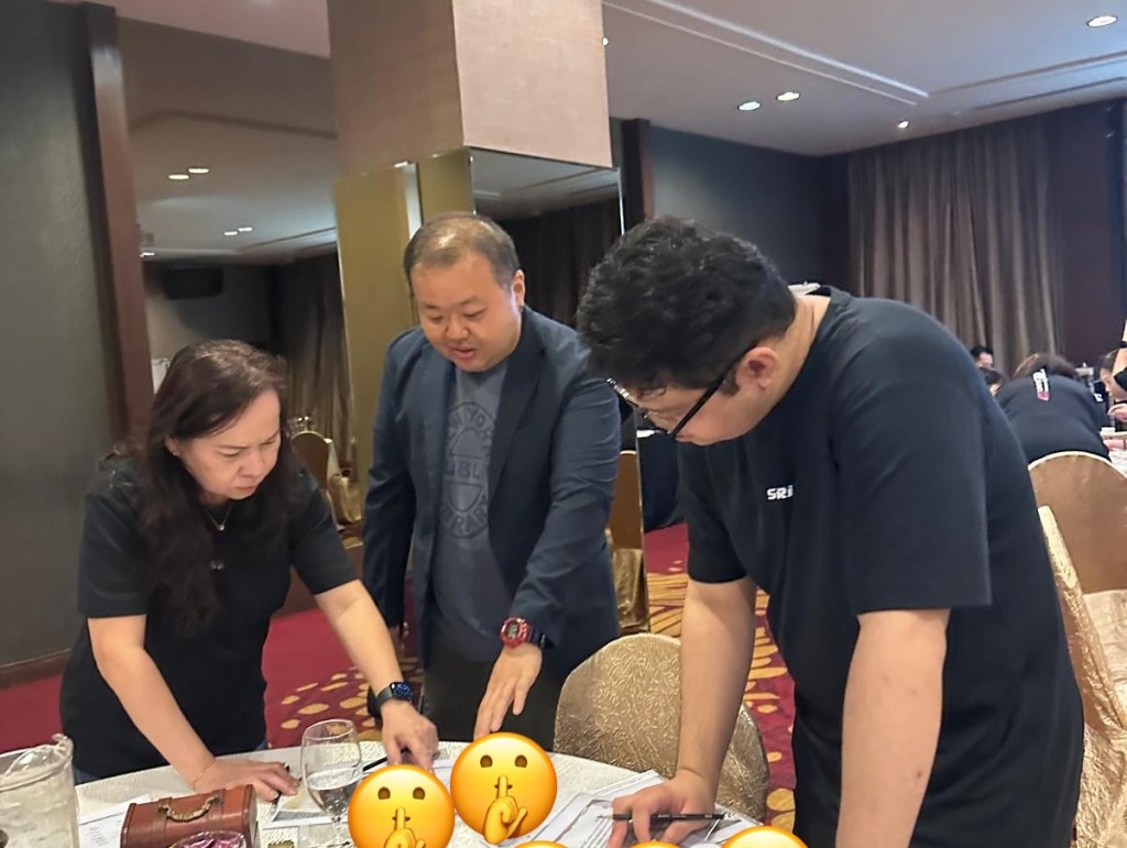 Facilitating an escape room lesson at SRI.